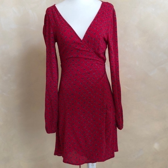 Billabong Dresses & Skirts - Wrap dress
